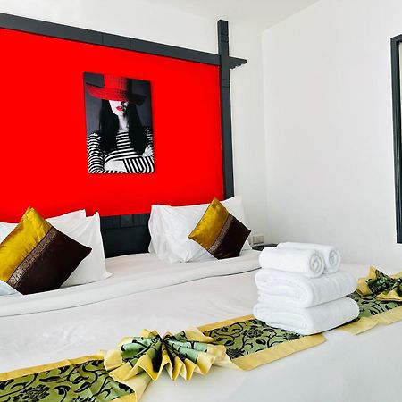 Hotel Baya Phuket Patong Buitenkant foto