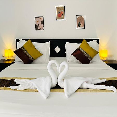 Hotel Baya Phuket Patong Buitenkant foto