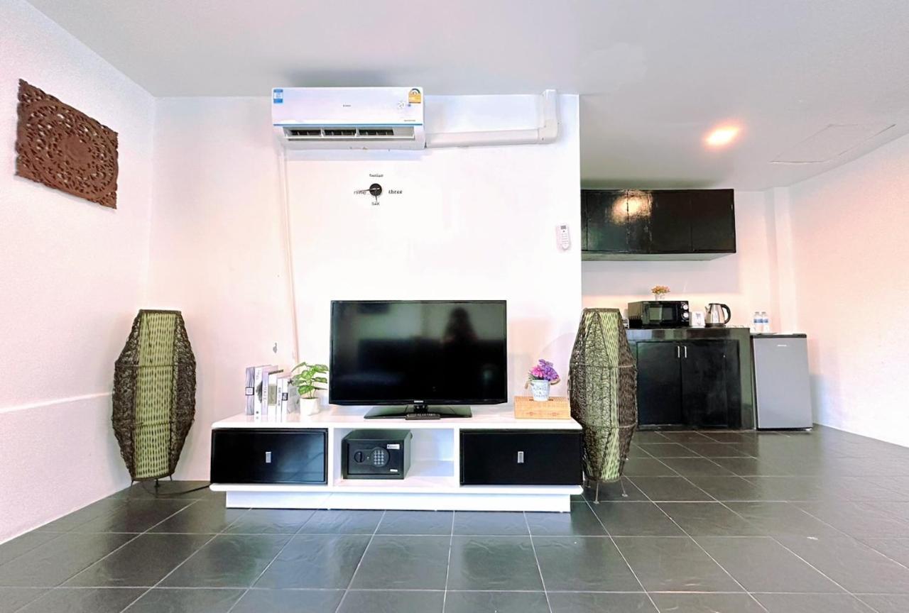 Hotel Baya Phuket Patong Buitenkant foto