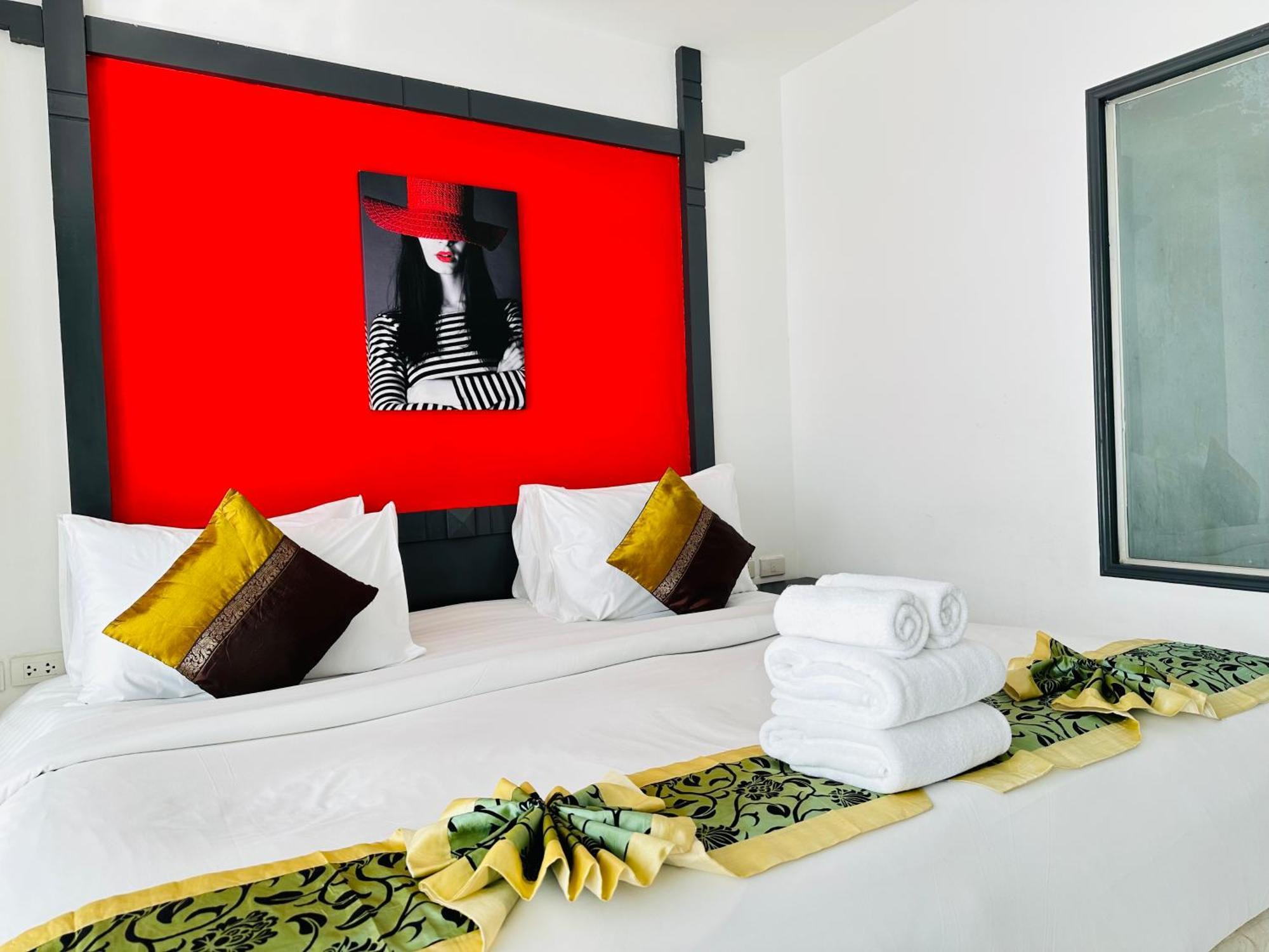 Hotel Baya Phuket Patong Buitenkant foto