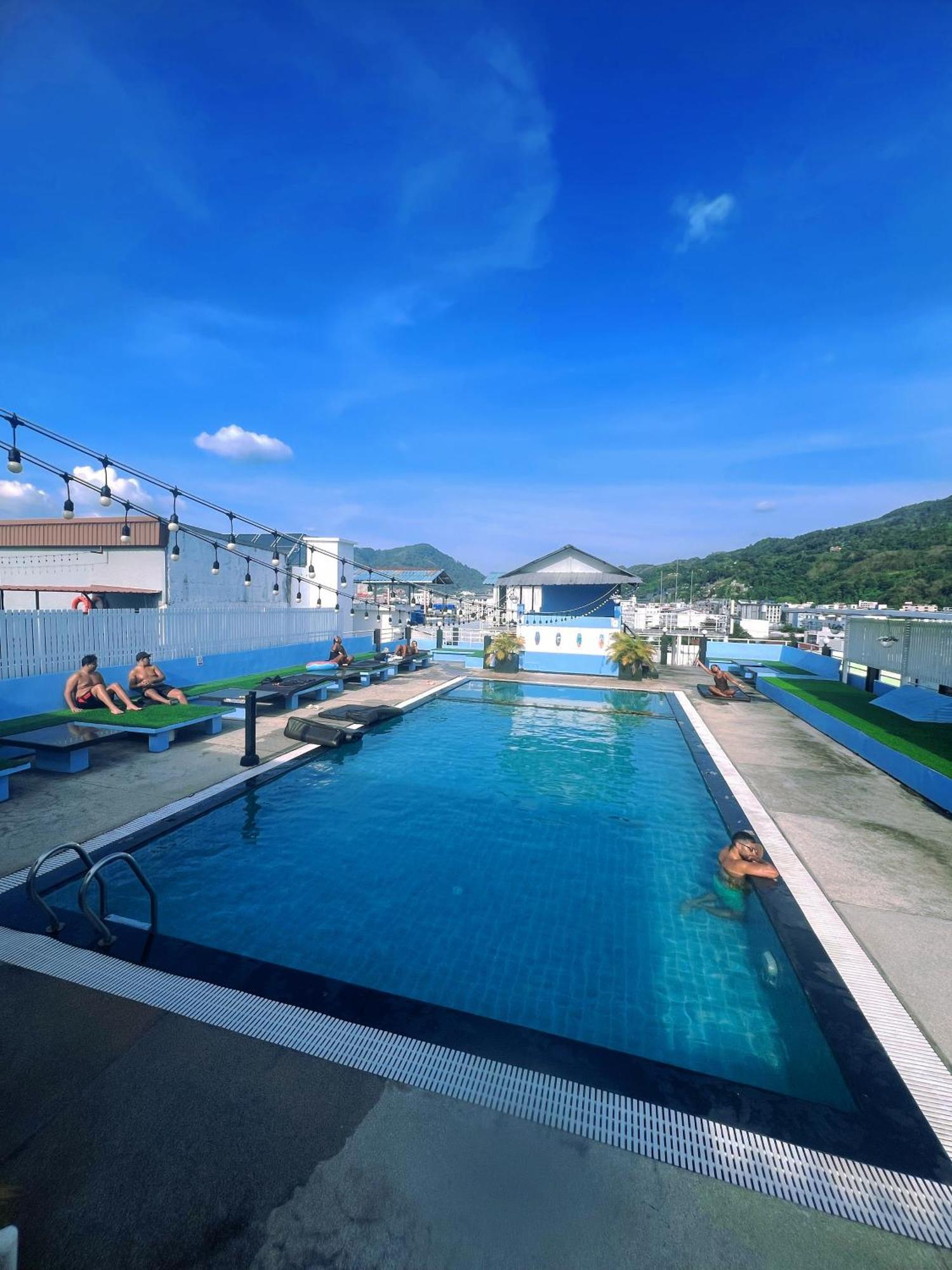 Hotel Baya Phuket Patong Buitenkant foto