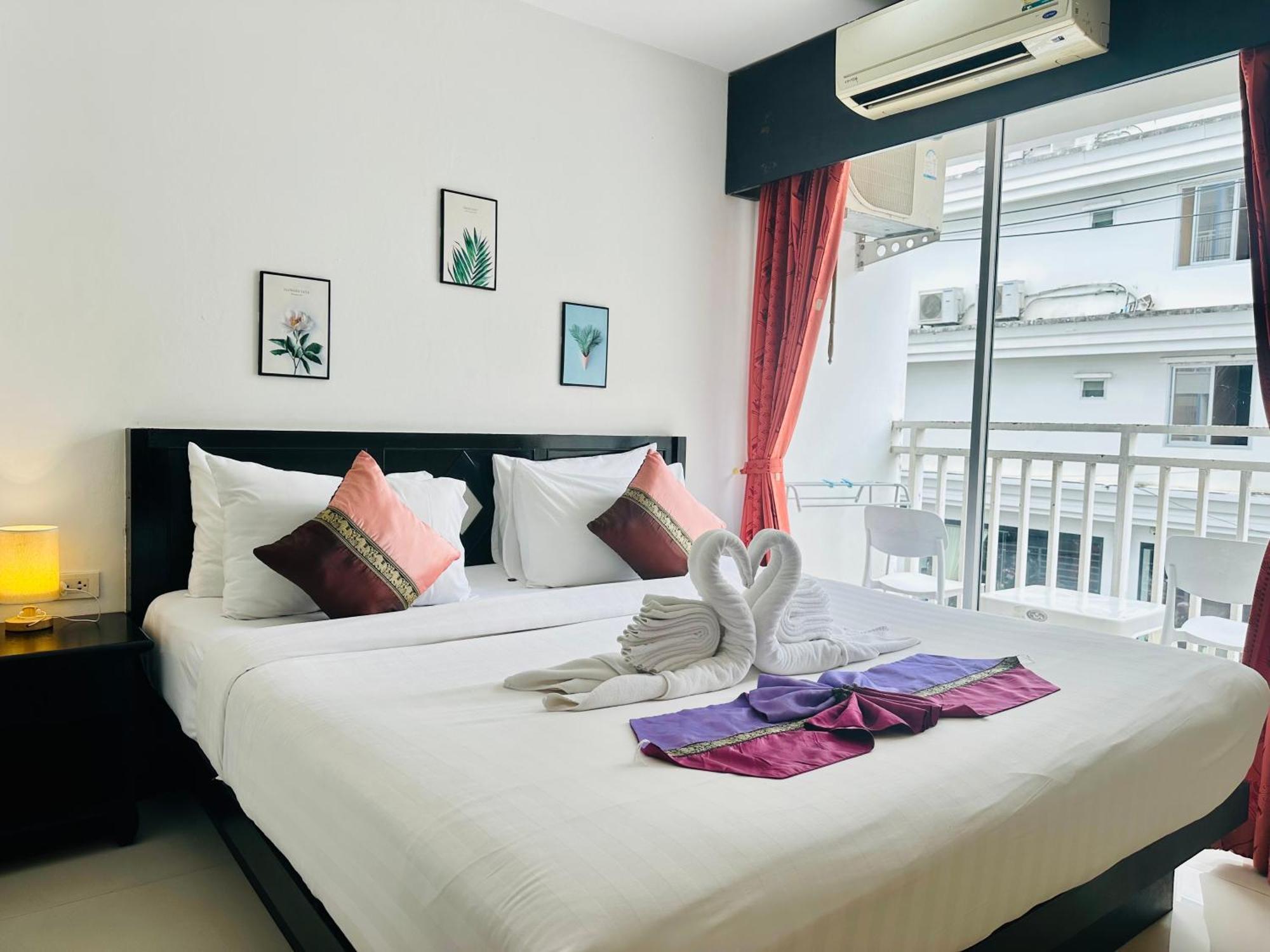 Hotel Baya Phuket Patong Buitenkant foto