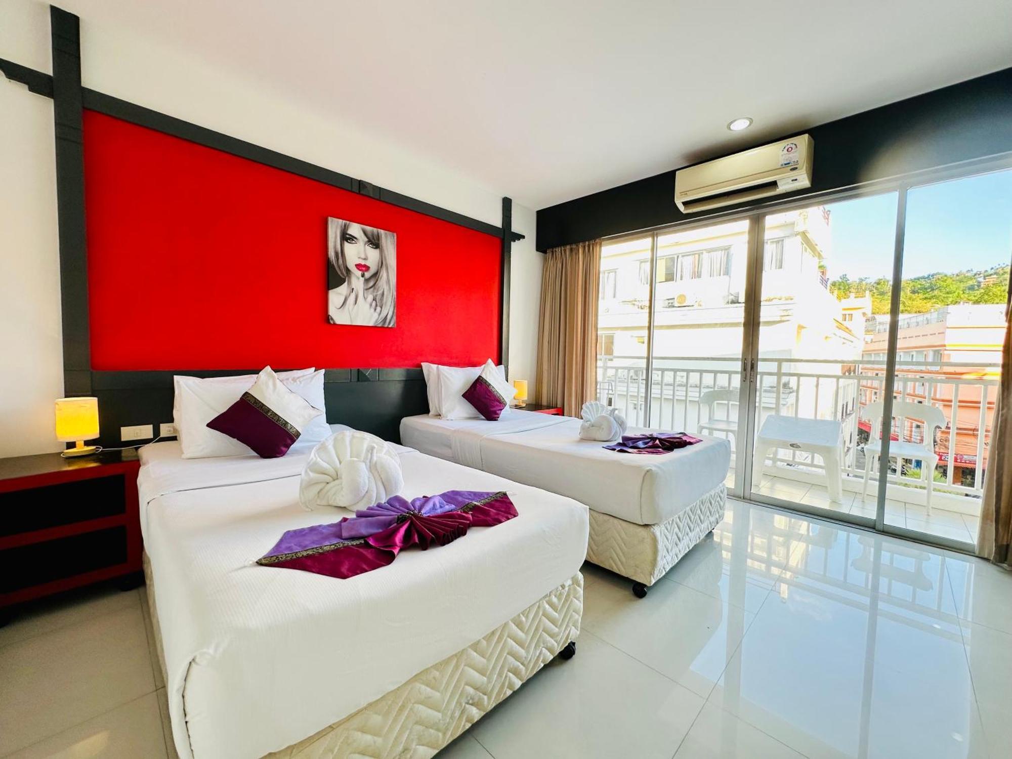 Hotel Baya Phuket Patong Buitenkant foto